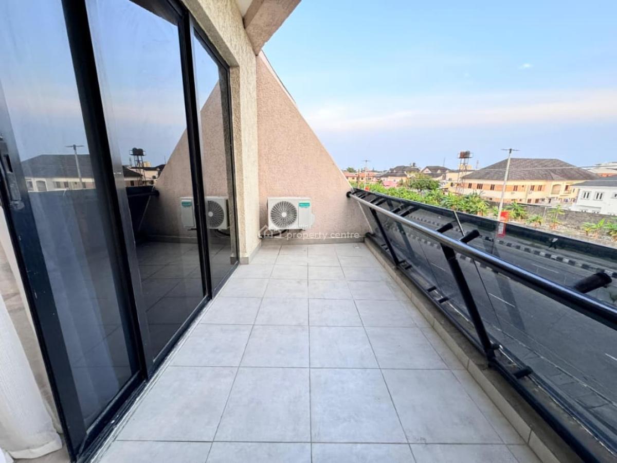 Luxury City View 4 Bedroom Terrace Duplex with Ps5, Lekki Phase 1, Lekki, Lagos, Flat / Apartment Short Let