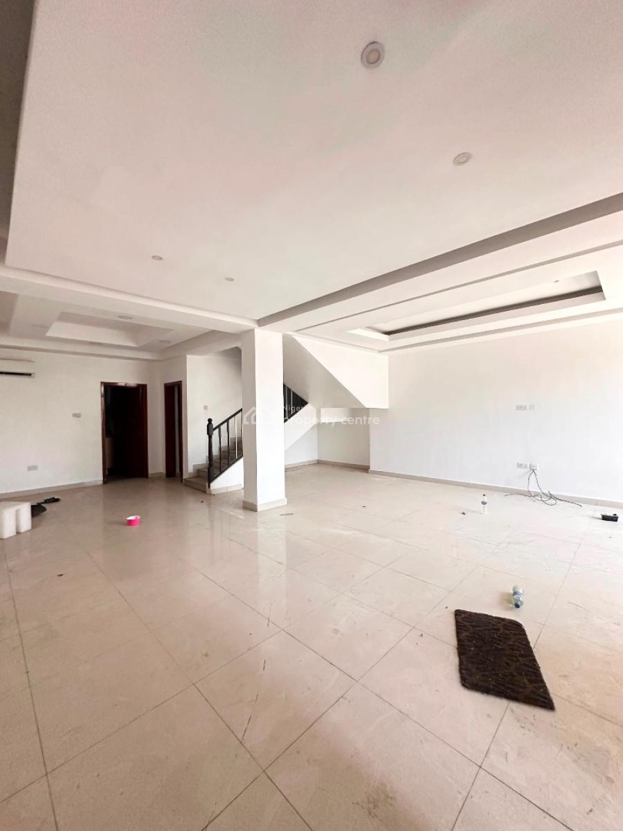 Well Built 4bedroom Maisonette, Victoria Island (vi), Lagos, Flat / Apartment for Rent