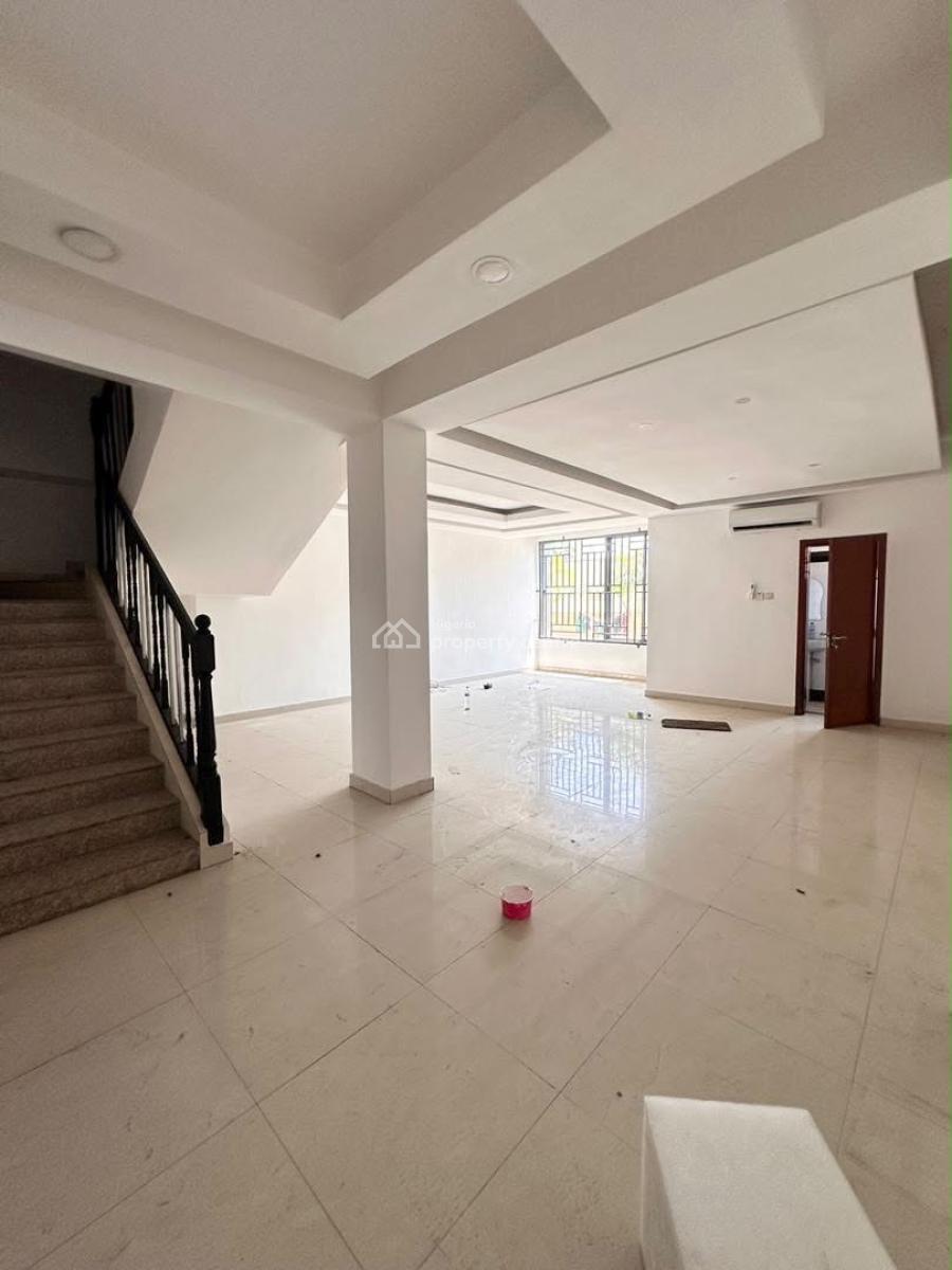 Well Built 4bedroom Maisonette, Victoria Island (vi), Lagos, Flat / Apartment for Rent