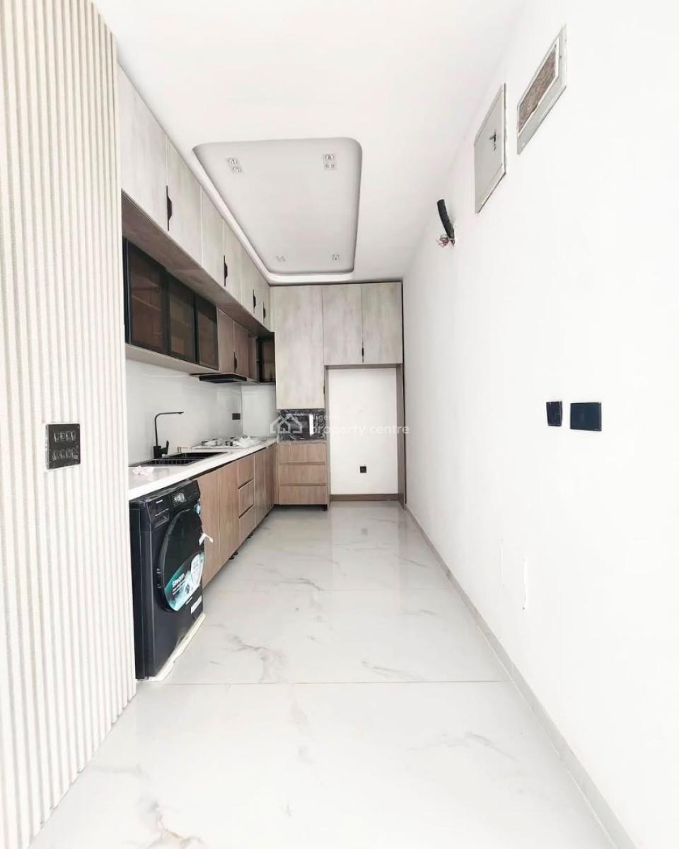Brand New 2bedroom Apartment, Lekki Phase 1, Lekki, Lagos, Flat / Apartment for Rent