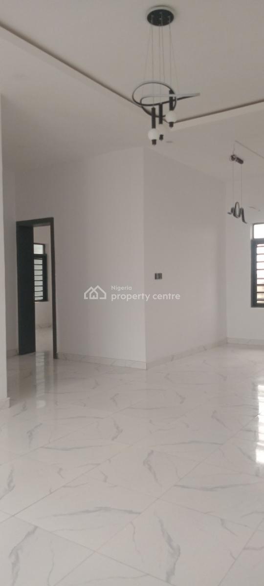 Now Available, Mobil Road, Ilaje, Ajah, Lagos, Flat / Apartment for Rent