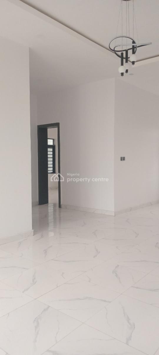 Now Available, Mobil Road, Ilaje, Ajah, Lagos, Flat / Apartment for Rent