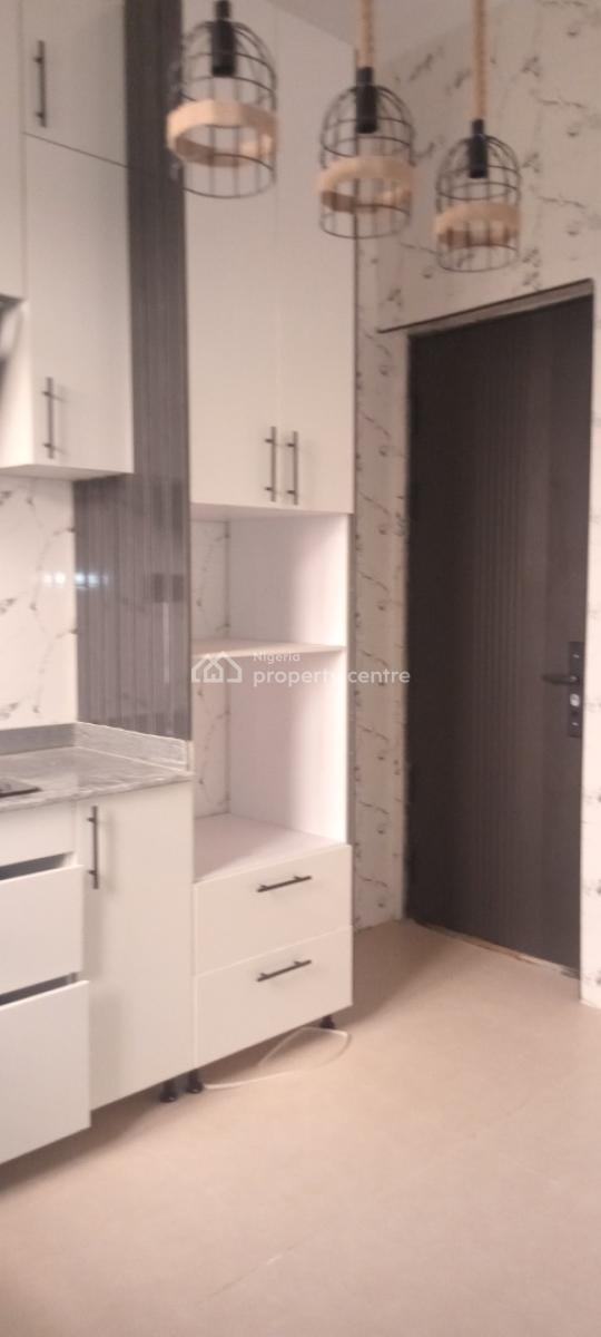 Now Available, Mobil Road, Ilaje, Ajah, Lagos, Flat / Apartment for Rent