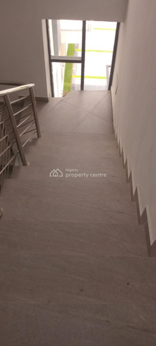 Now Available, Mobil Road, Ilaje, Ajah, Lagos, Flat / Apartment for Rent