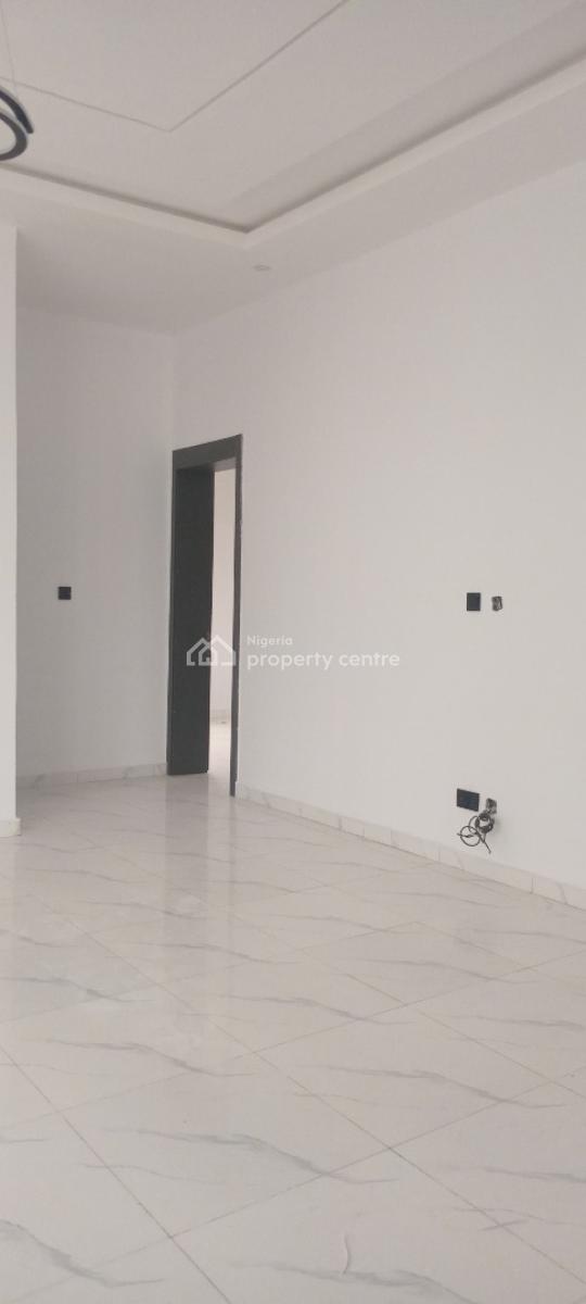 Now Available, Mobil Road, Ilaje, Ajah, Lagos, Flat / Apartment for Rent