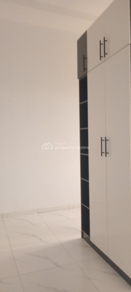 Now Available, Mobil Road, Ilaje, Ajah, Lagos, Flat / Apartment for Rent