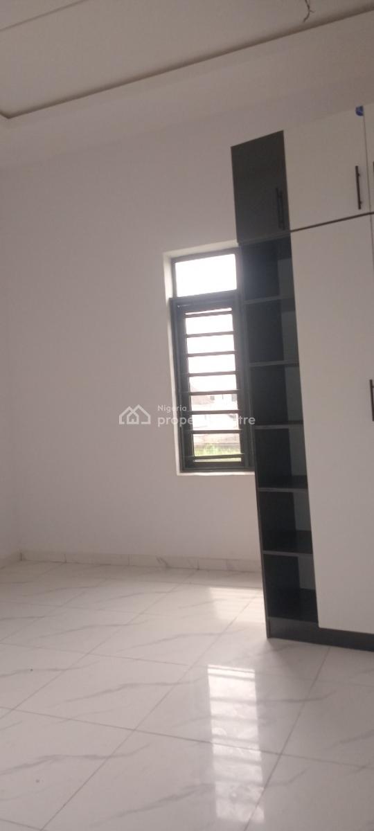 Now Available, Mobil Road, Ilaje, Ajah, Lagos, Flat / Apartment for Rent