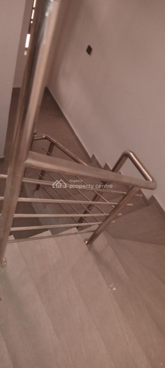 Now Available, Mobil Road, Ilaje, Ajah, Lagos, Flat / Apartment for Rent