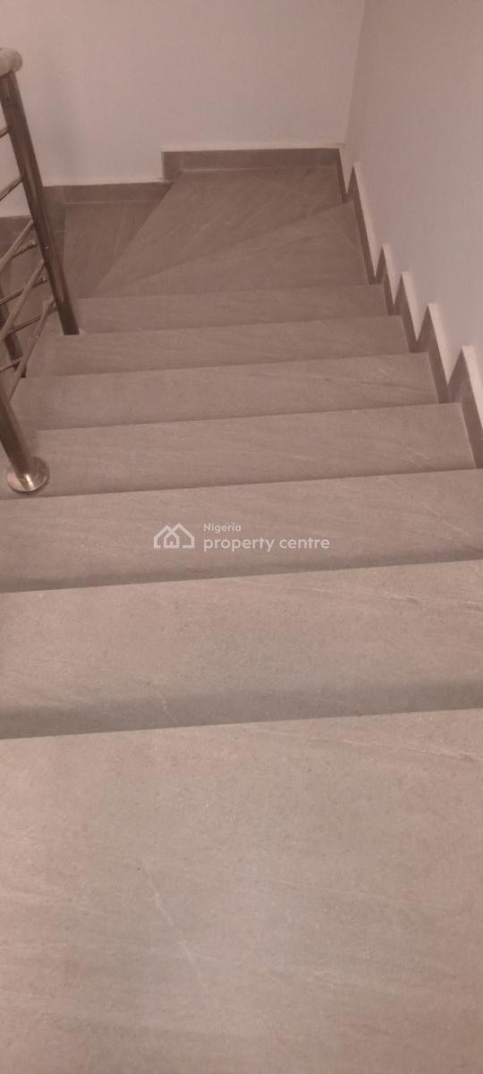 Now Available, Mobil Road, Ilaje, Ajah, Lagos, Flat / Apartment for Rent