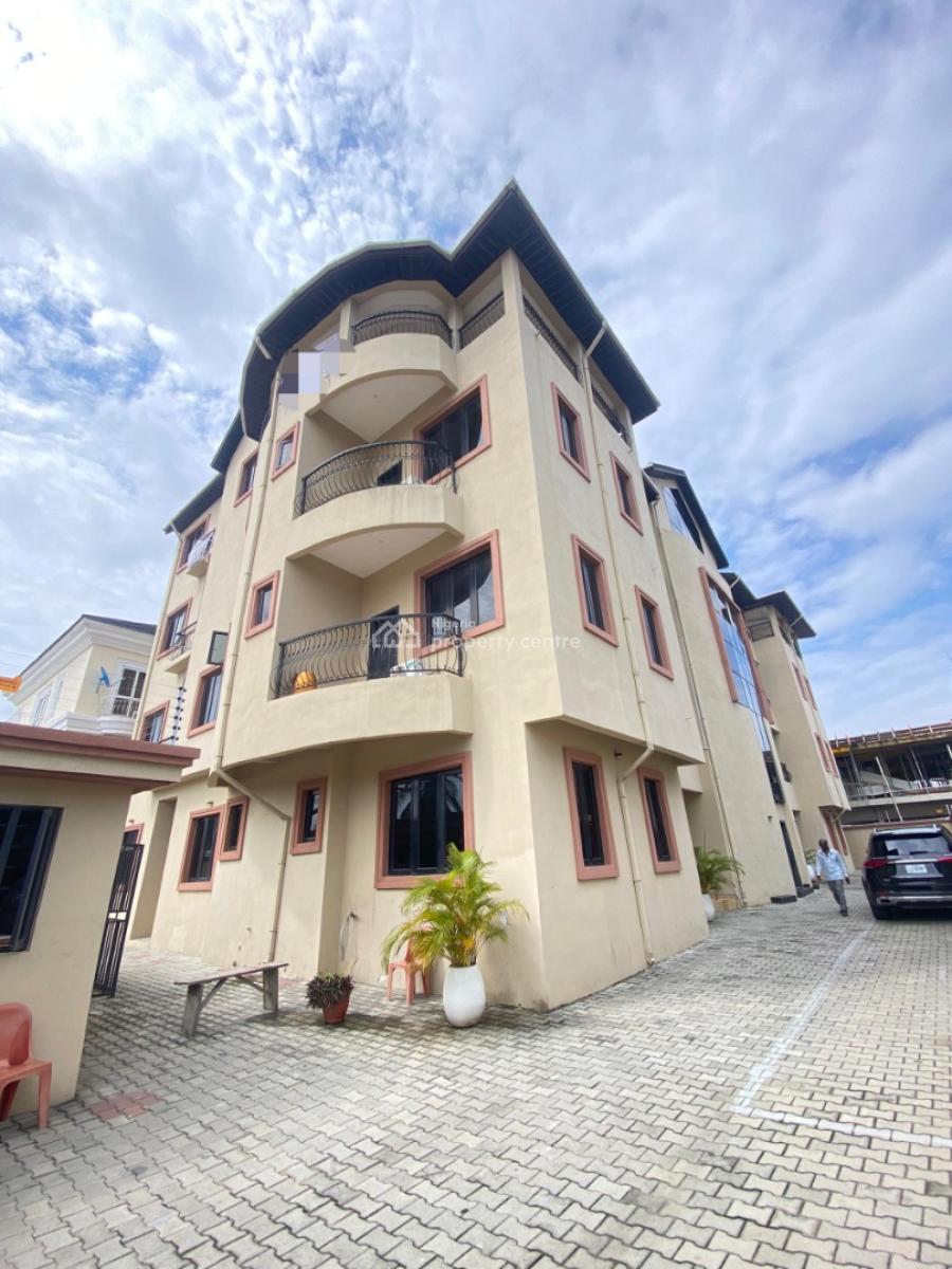 Serviced 3 Bedroom Spacious Apartmen with Bq Available, Lekki Phase 1, Lekki Phase 1, Lekki, Lagos, Flat / Apartment for Rent