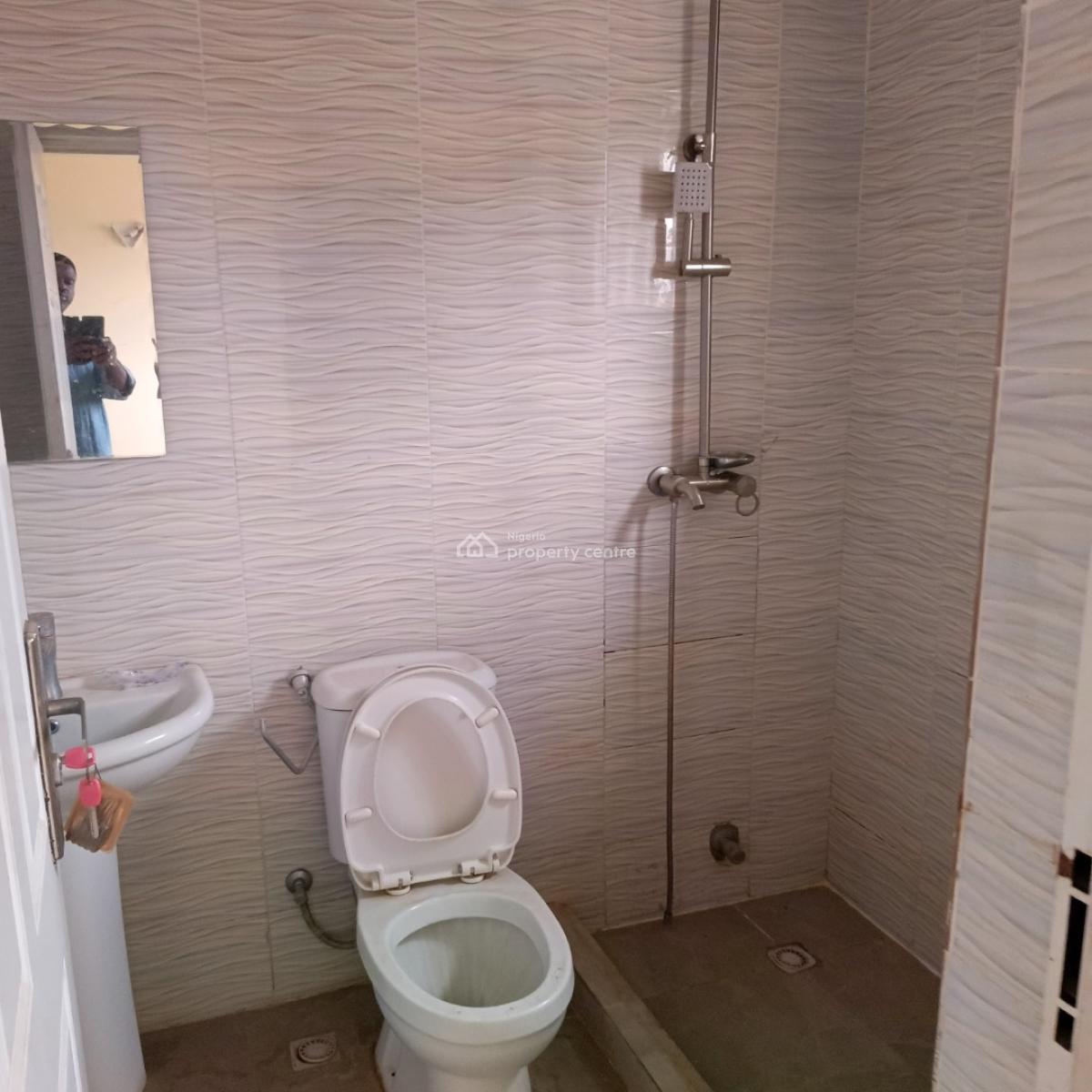 Beautiful Luxury 3 Bedrooms, T Pumpy Estate, Fha (f.h.a), Lugbe District, Abuja, Detached Duplex for Rent
