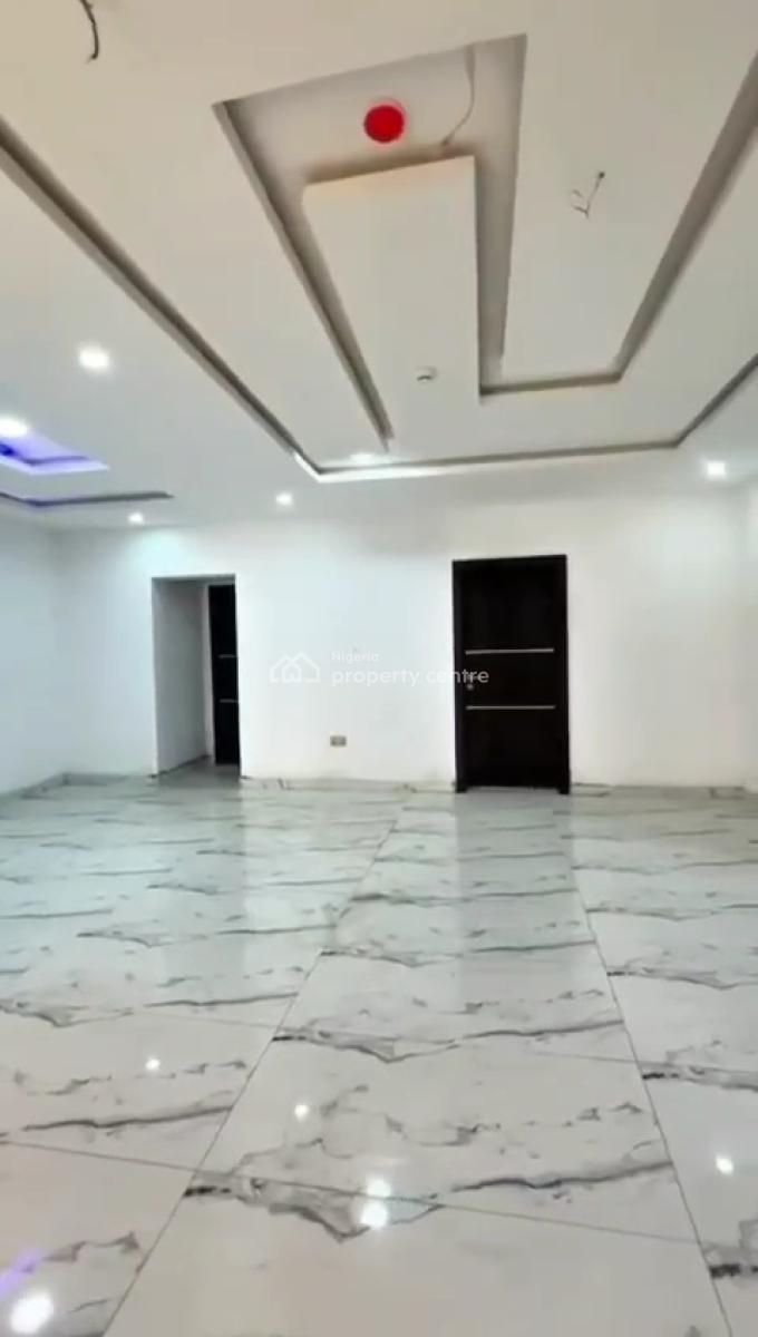 Uniquely-built 2 Bedroom Apartment with a Bq, Lekki Phase 1, Lekki, Lagos, Flat / Apartment for Rent