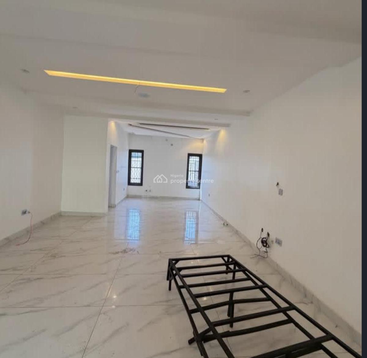4bedroom Terrace Duplex with Bq, Tarred Road, Guzape District, Abuja, Terraced Duplex for Rent