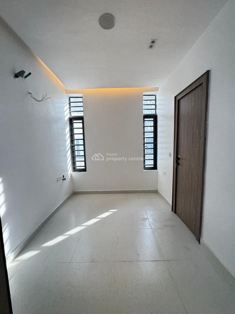 2 Bedroom Apartment with Swimming Pool and Bq, Osapa, Lekki, Lagos, Block of Flats for Sale