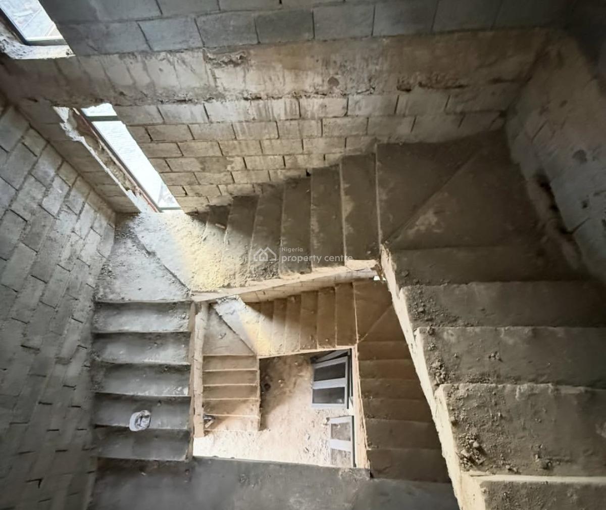 5 Bedrooms Detached Duplex + Bq, Guzape District, Abuja, Detached Duplex for Sale