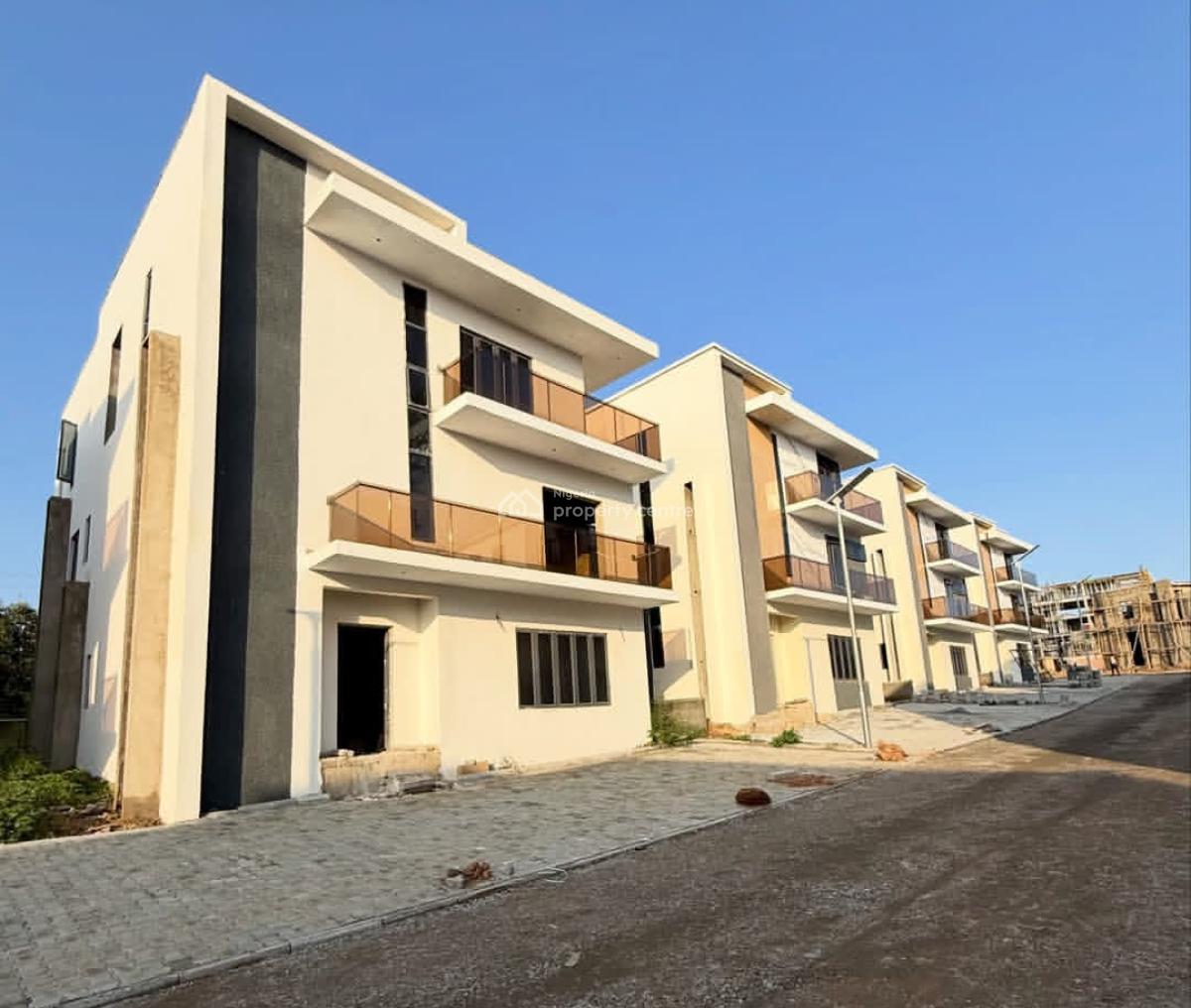 5 Bedrooms Detached Duplex + Bq, Guzape District, Abuja, Detached Duplex for Sale