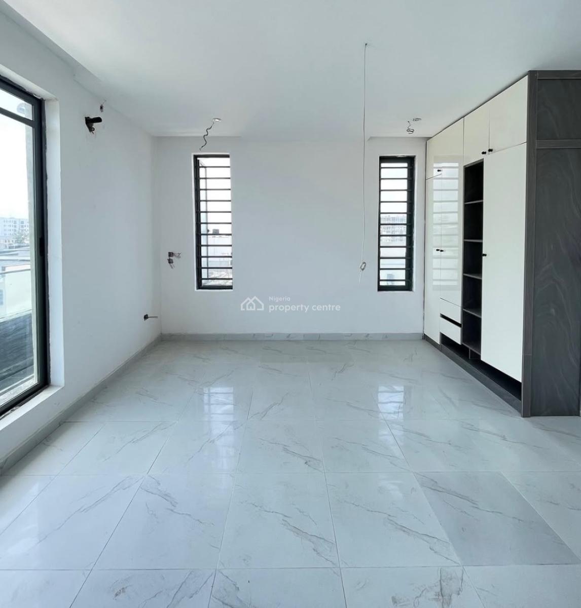 Lovely 3 Bedroom Apartment with Gym,pool and Bq, Lekki Phase 1, Lekki Phase 1, Lekki, Lagos, Block of Flats for Sale
