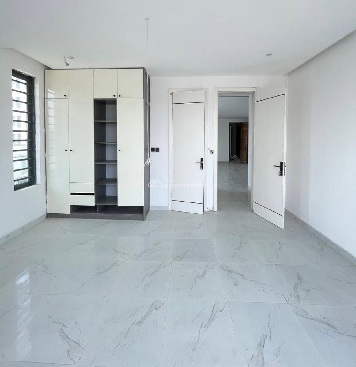 Lovely 3 Bedroom Apartment with Gym,pool and Bq, Lekki Phase 1, Lekki Phase 1, Lekki, Lagos, Block of Flats for Sale