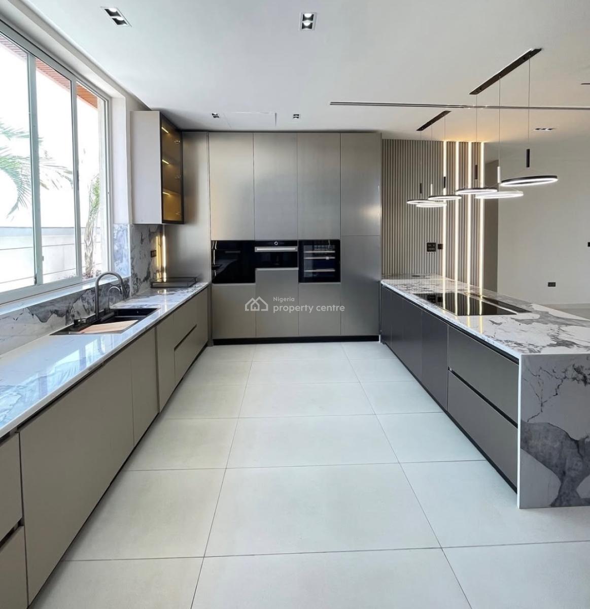 Lovely 2 Bedroom Penthouse with Gym, Lekki Phase 1, Lekki Phase 1, Lekki, Lagos, Block of Flats for Sale