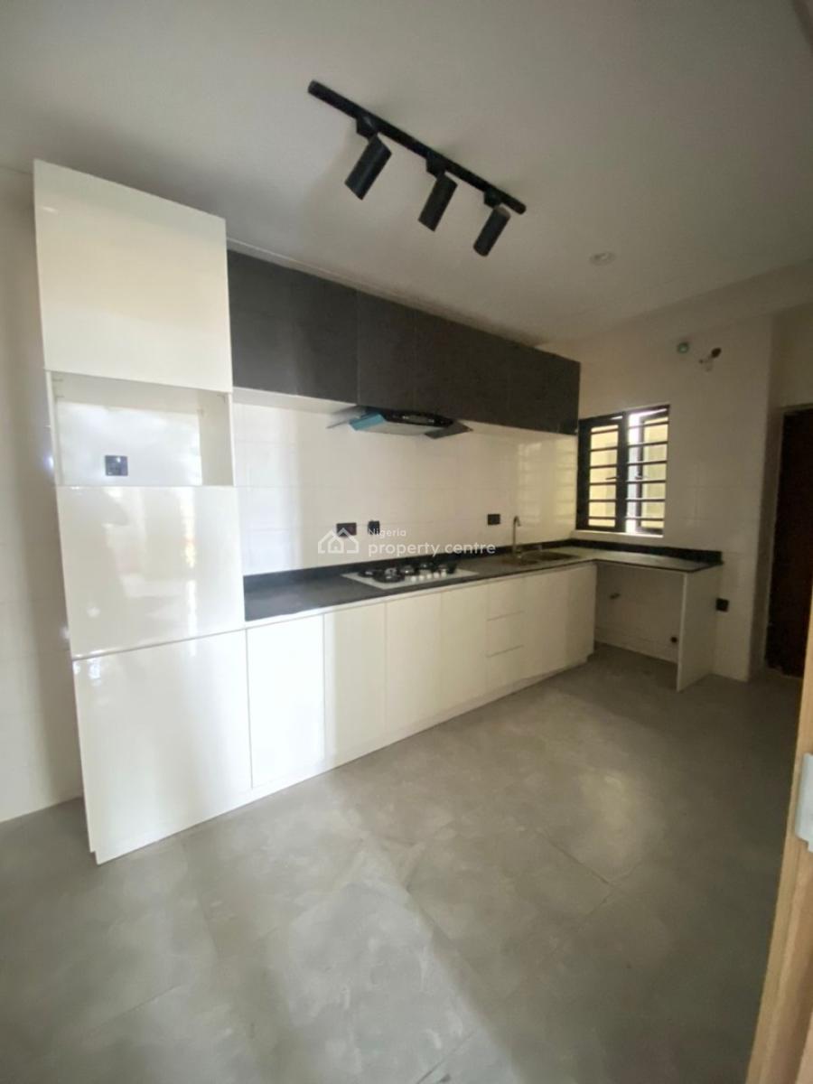Serviced 2 Bedroom Apartment, Ologolo, Ologolo, Lekki, Lagos, Flat / Apartment for Rent