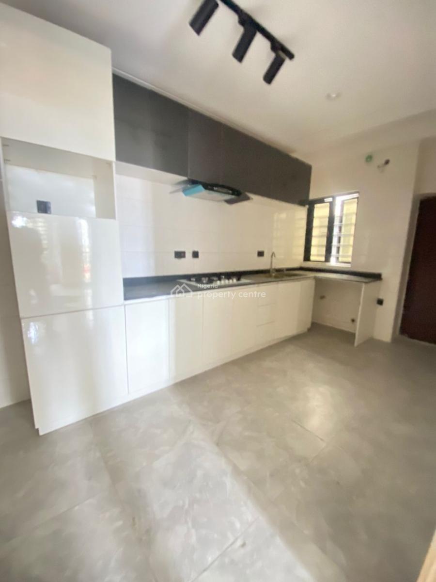 Serviced 2 Bedroom Apartment, Ologolo, Ologolo, Lekki, Lagos, Flat / Apartment for Rent