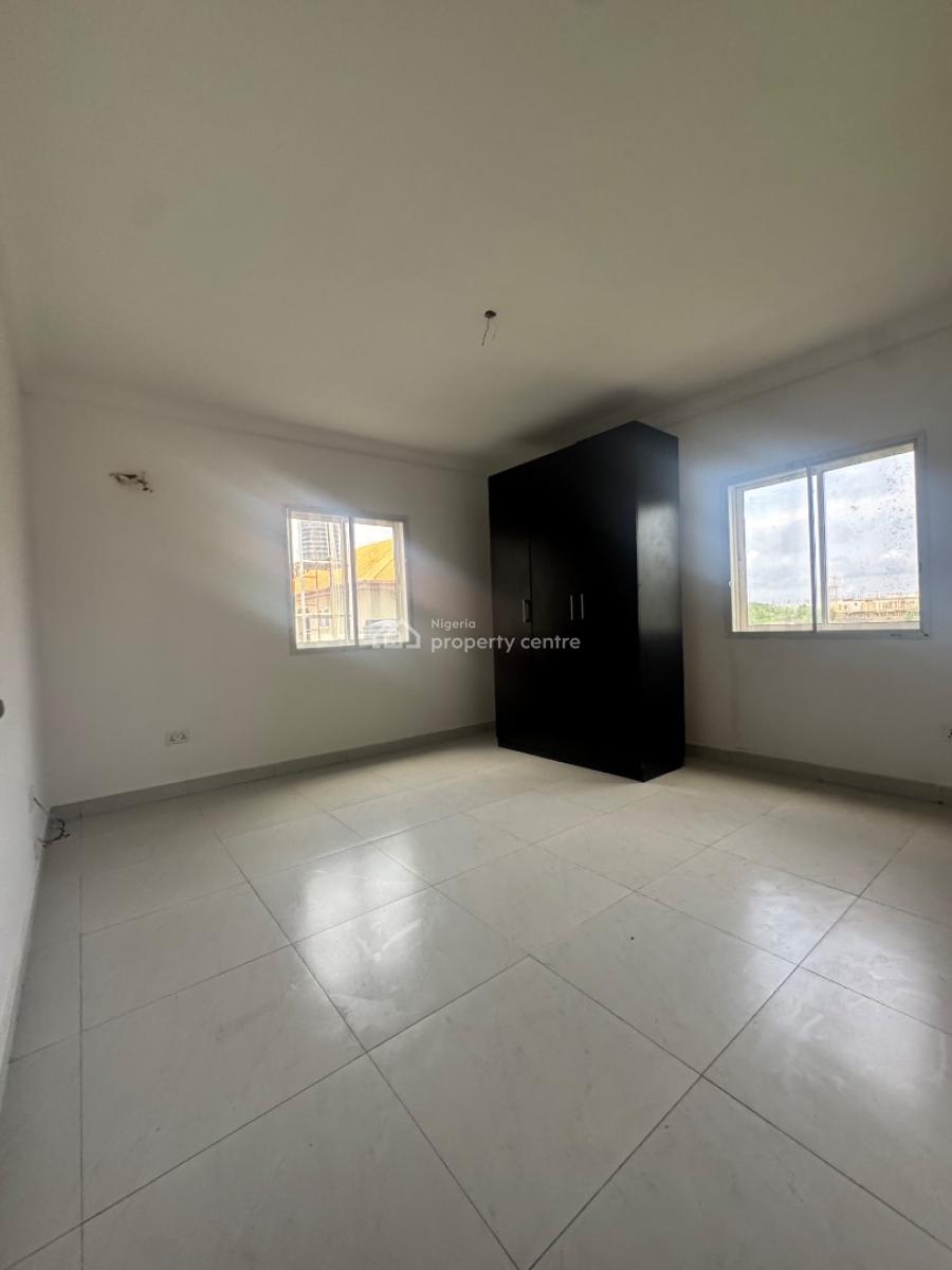 Fully Service Nice Brand New 2 Bedroom Apartment  Spacious, Orchd Road Lekki, Lekki, Lagos, Block of Flats for Sale