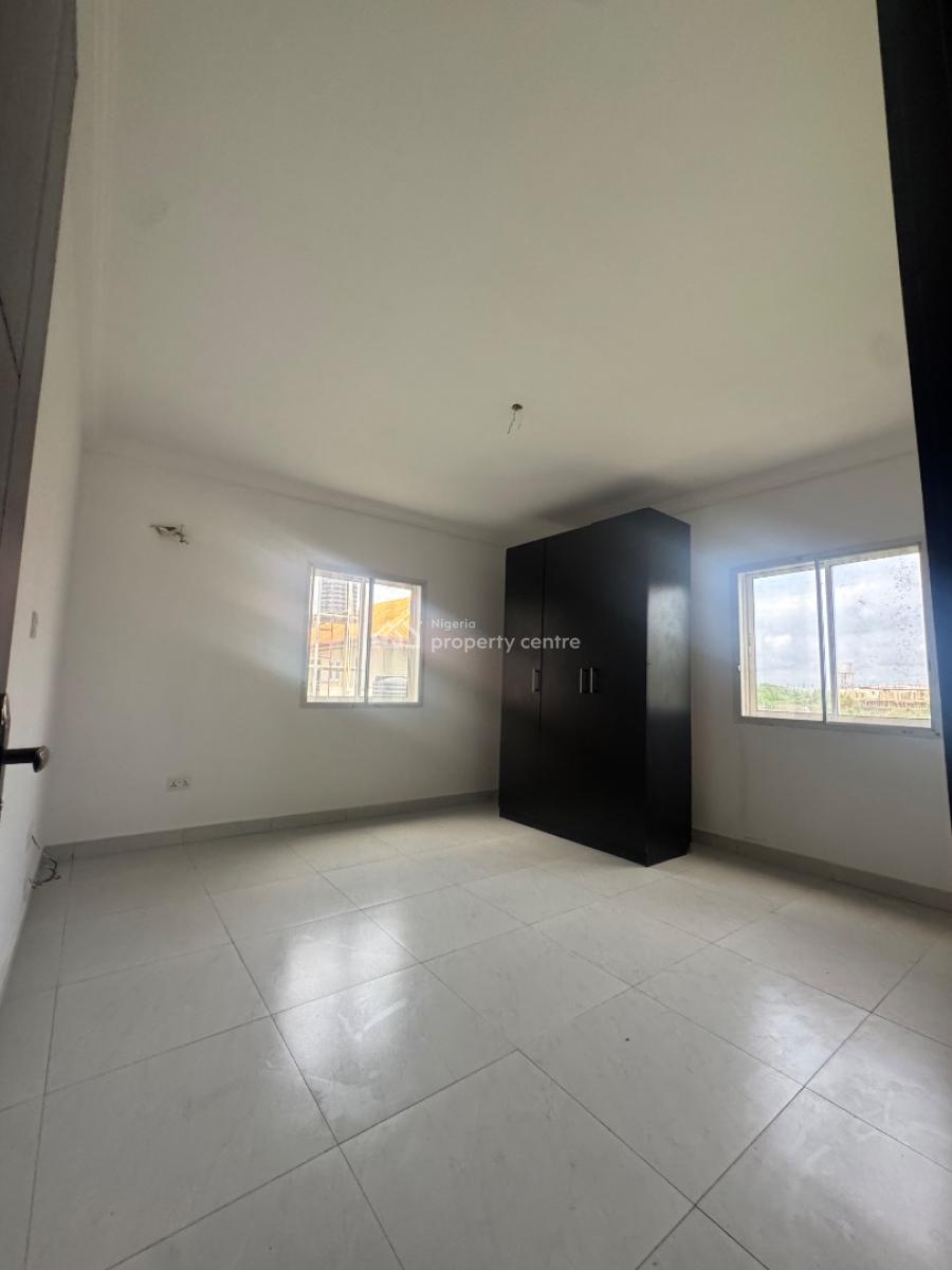 Fully Service Nice Brand New 2 Bedroom Apartment  Spacious, Orchd Road Lekki, Lekki, Lagos, Block of Flats for Sale