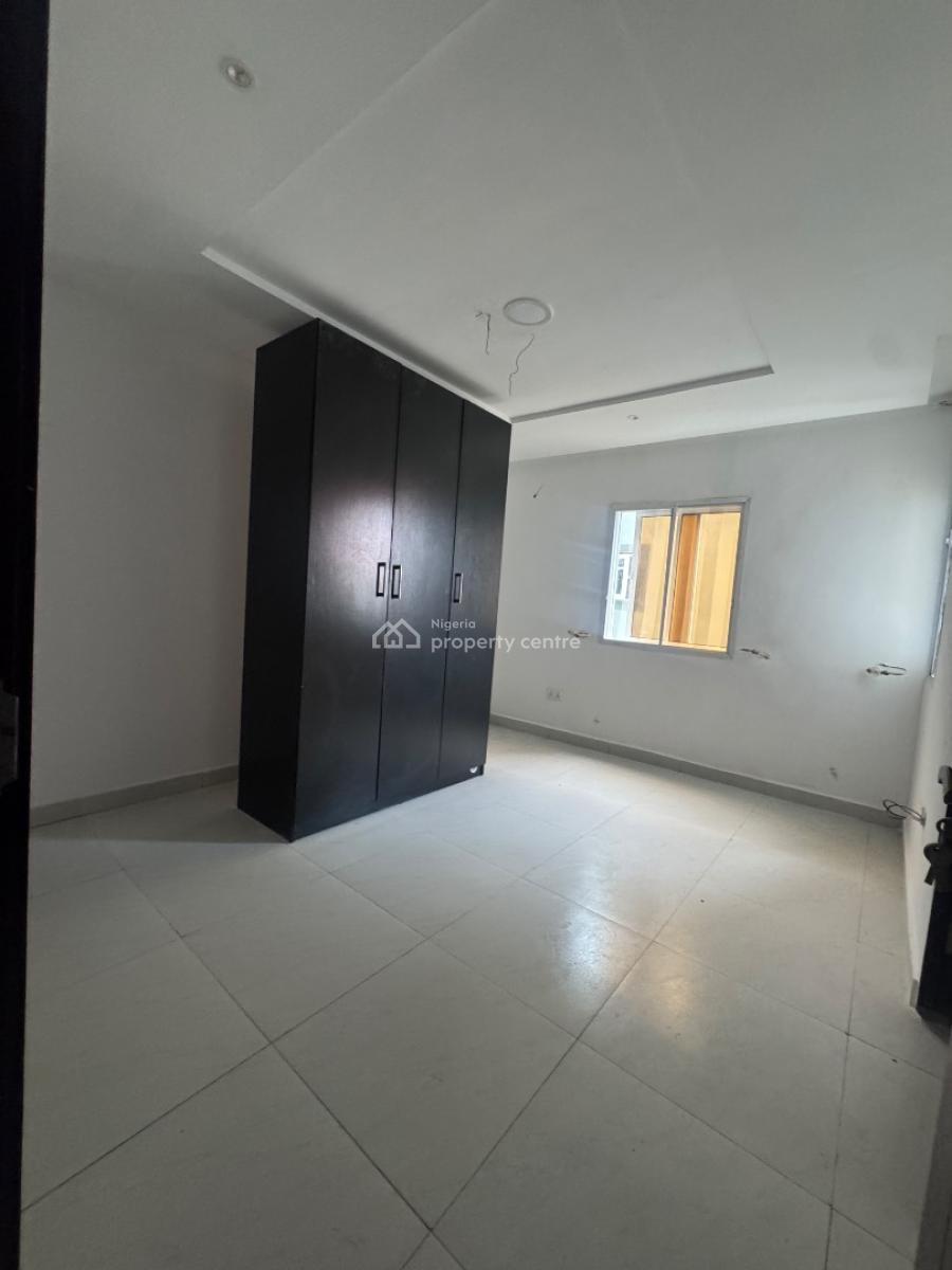 Fully Service Nice Brand New 2 Bedroom Apartment  Spacious, Orchd Road Lekki, Lekki, Lagos, Block of Flats for Sale