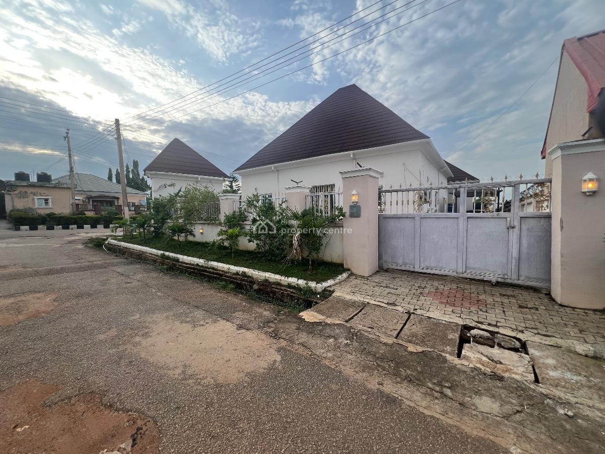 Luxury 3bedroom with Bq, Amazing Street, Lokogoma District, Abuja, Detached Duplex for Rent