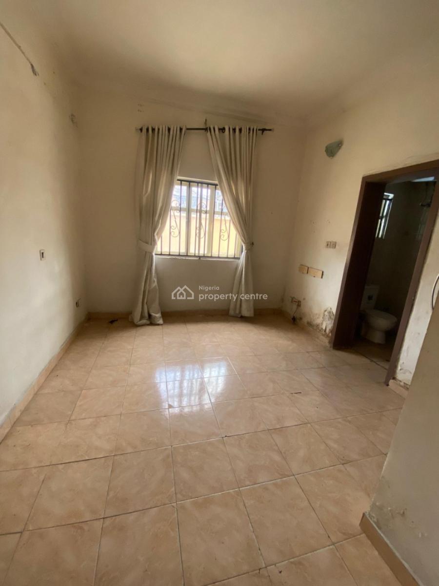 Self Serviced Spacious 3bedroom Apartment (ground Floor), By Chicken Republic Agungi, Agungi, Lekki, Lagos, Flat / Apartment for Rent