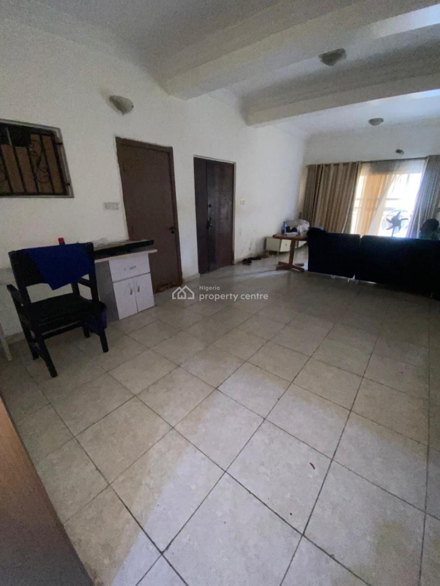 Self Serviced Spacious 3bedroom Apartment (ground Floor), By Chicken Republic Agungi, Agungi, Lekki, Lagos, Flat / Apartment for Rent