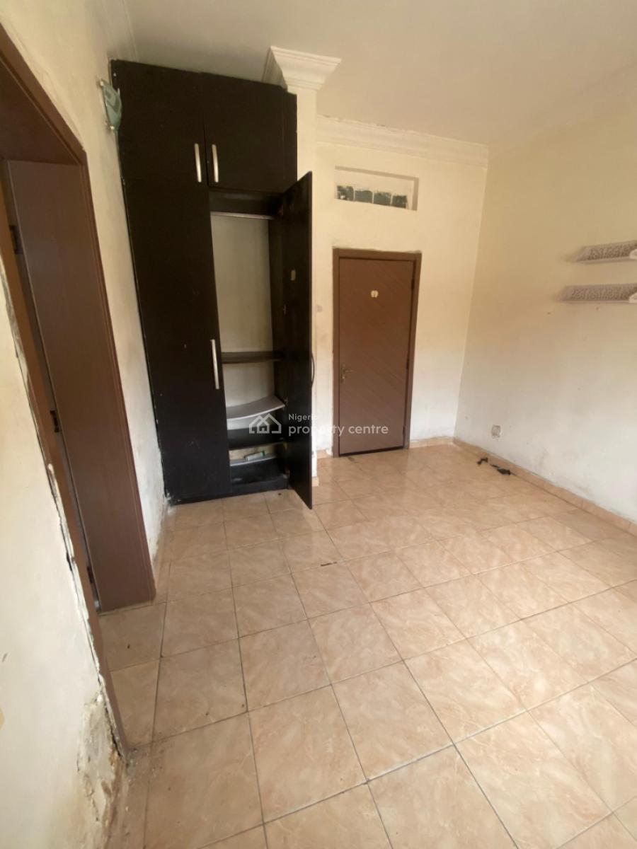 Self Serviced Spacious 3bedroom Apartment (ground Floor), By Chicken Republic Agungi, Agungi, Lekki, Lagos, Flat / Apartment for Rent
