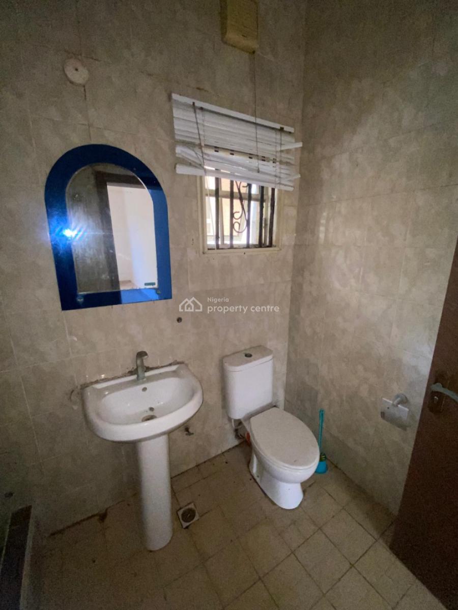 Self Serviced Spacious 3bedroom Apartment (ground Floor), By Chicken Republic Agungi, Agungi, Lekki, Lagos, Flat / Apartment for Rent