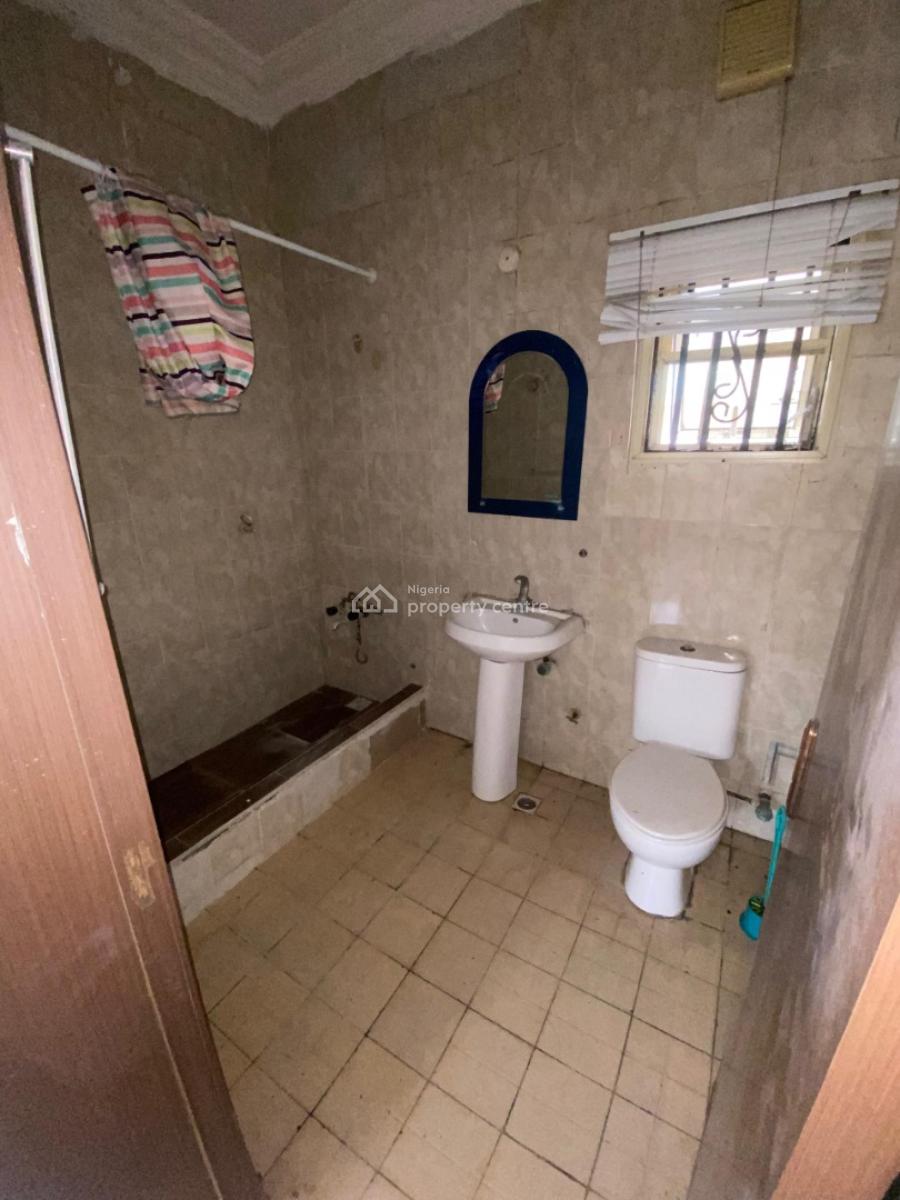 Self Serviced Spacious 3bedroom Apartment (ground Floor), By Chicken Republic Agungi, Agungi, Lekki, Lagos, Flat / Apartment for Rent