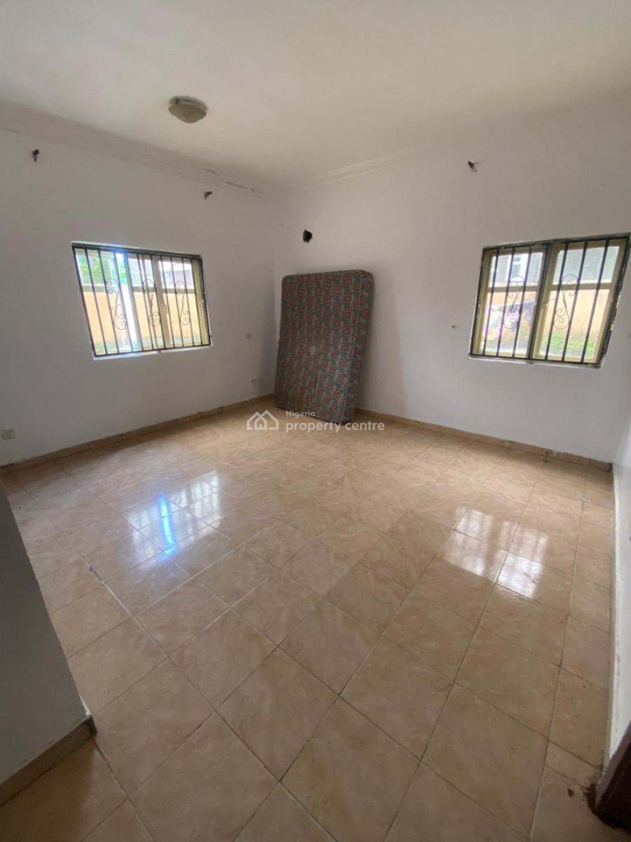 Self Serviced Spacious 3bedroom Apartment (ground Floor), By Chicken Republic Agungi, Agungi, Lekki, Lagos, Flat / Apartment for Rent