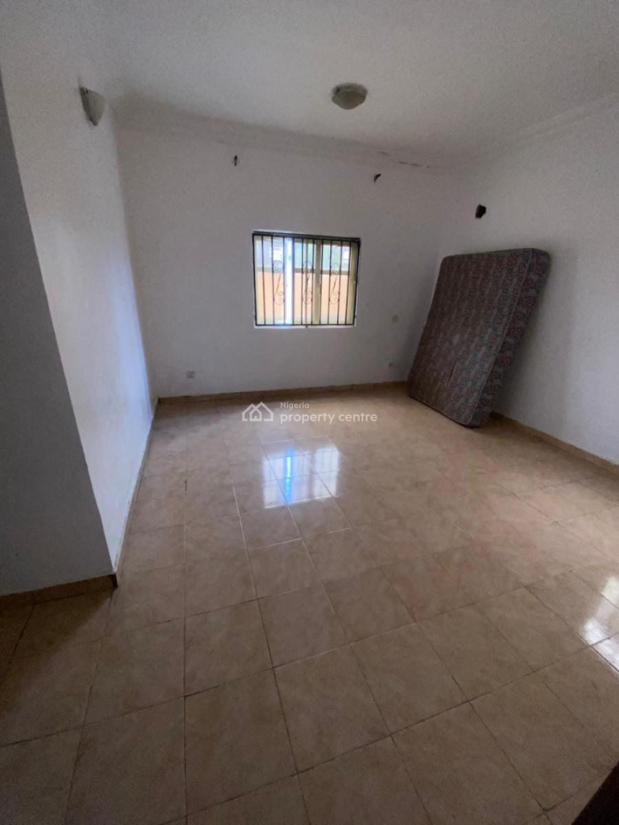 Self Serviced Spacious 3bedroom Apartment (ground Floor), By Chicken Republic Agungi, Agungi, Lekki, Lagos, Flat / Apartment for Rent