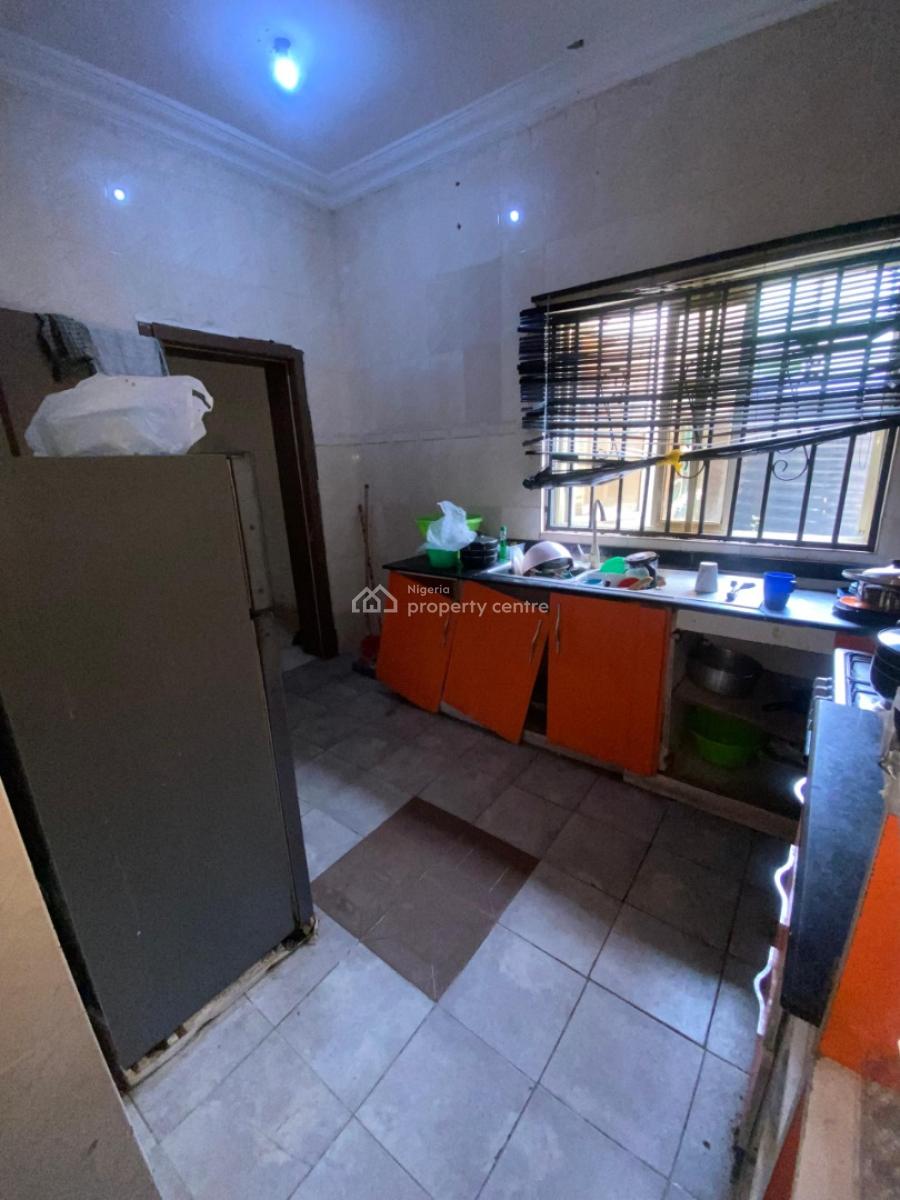 Self Serviced Spacious 3bedroom Apartment (ground Floor), By Chicken Republic Agungi, Agungi, Lekki, Lagos, Flat / Apartment for Rent
