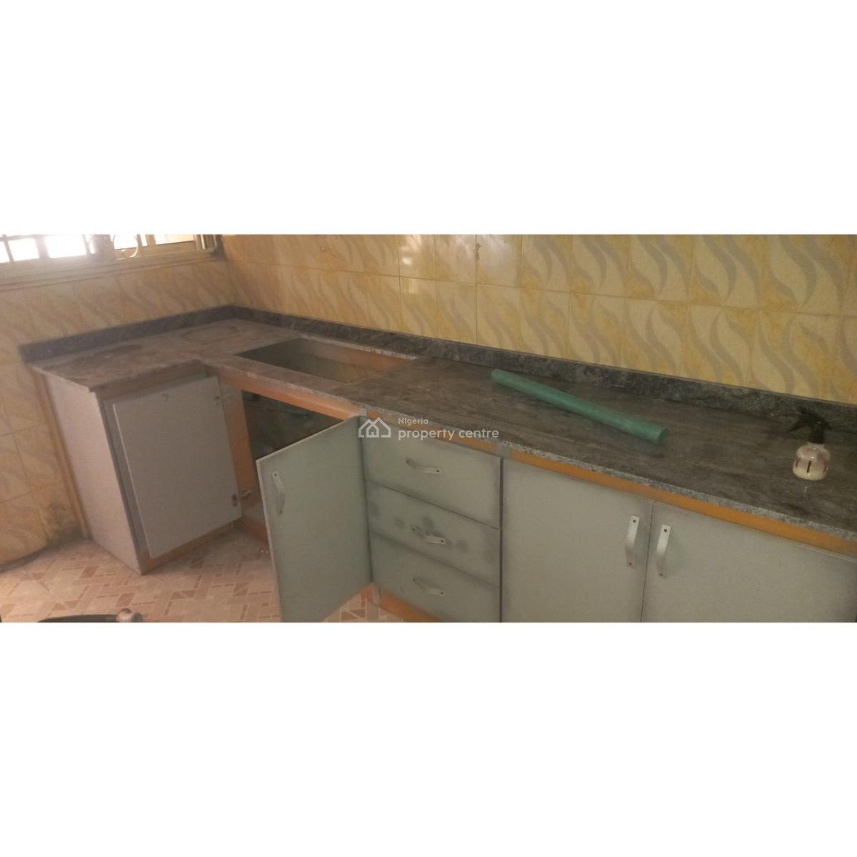 Newly Renovated 3 Bedroom Apartment Plus Bq, Femi Okunnu Housing Estate, Jakande, Lekki, Osapa, Lekki, Lagos, Flat / Apartment for Rent