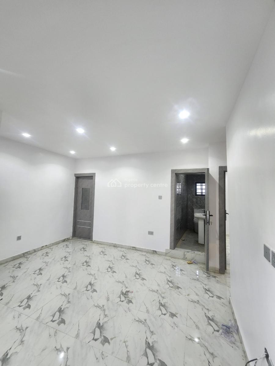 Luxury 3 Bedroom Flat, Off Adekunle Kuye, Surulere, Lagos, Flat / Apartment for Rent