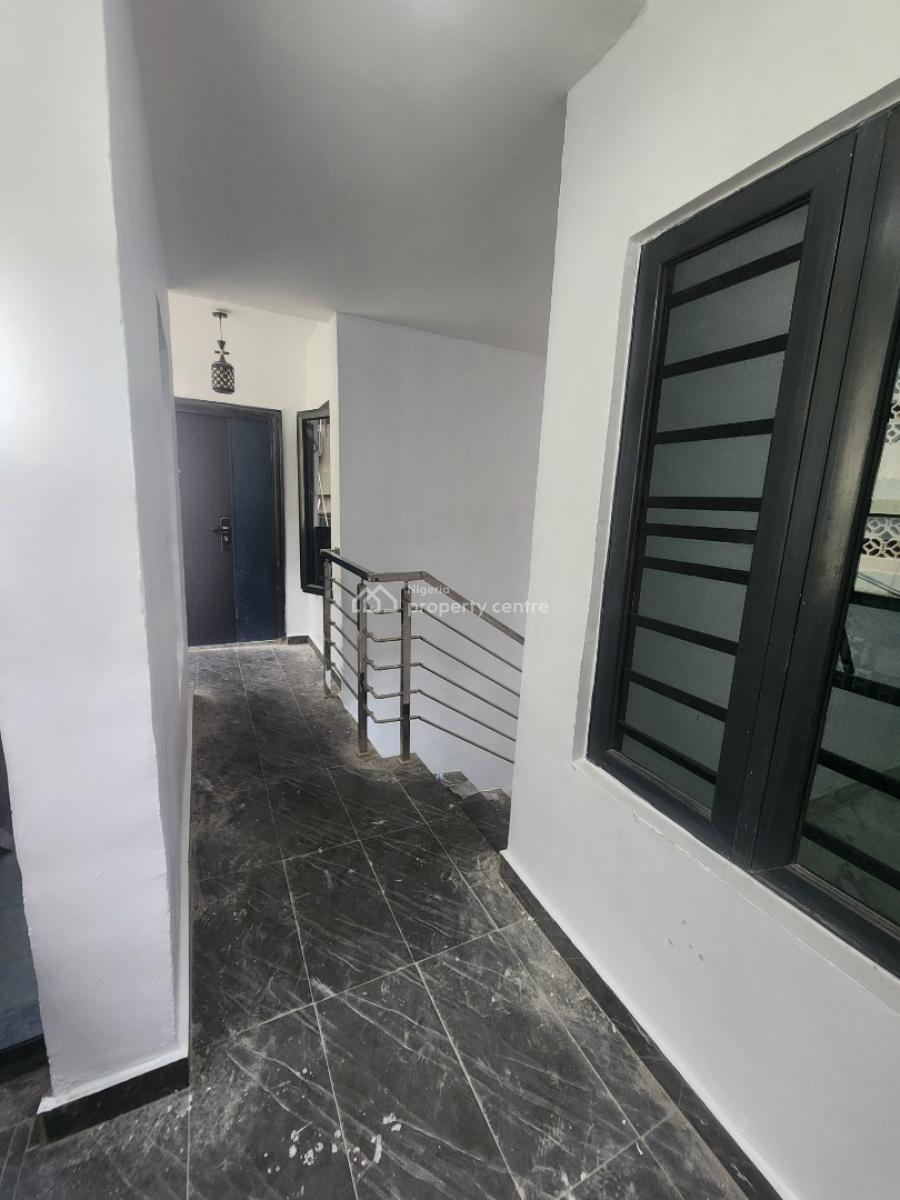 Luxury 3 Bedroom Flat, Off Adekunle Kuye, Surulere, Lagos, Flat / Apartment for Rent
