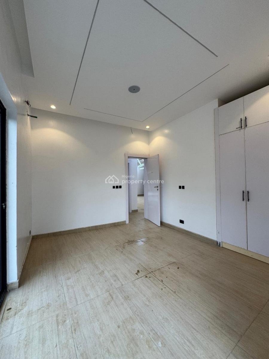 Beautifully Built 3 Bedroom Apartment Plus Elevator, Pool, Ikeja Gra, Ikeja, Lagos, Flat / Apartment for Sale