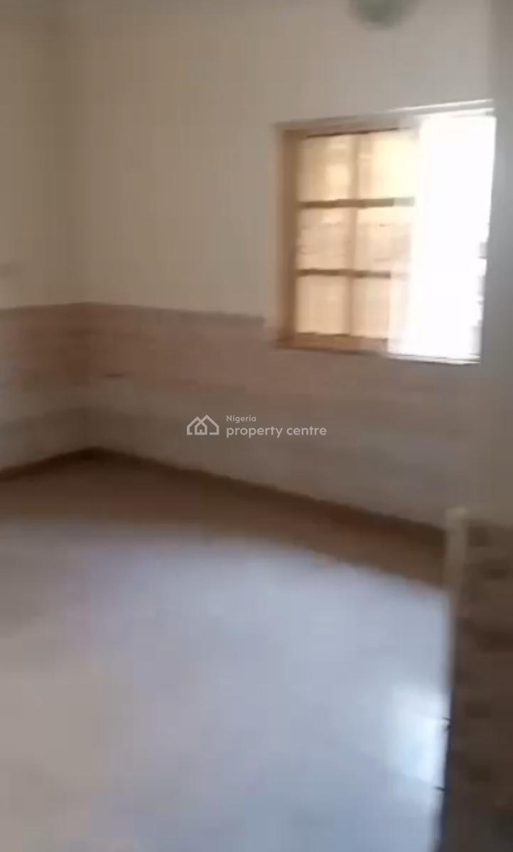 Nice 3bedroom Flat, 1st& Ground Floor Tarred Rd, Wuye Main( Tarred Rd), Wuye, Abuja, Flat / Apartment for Rent
