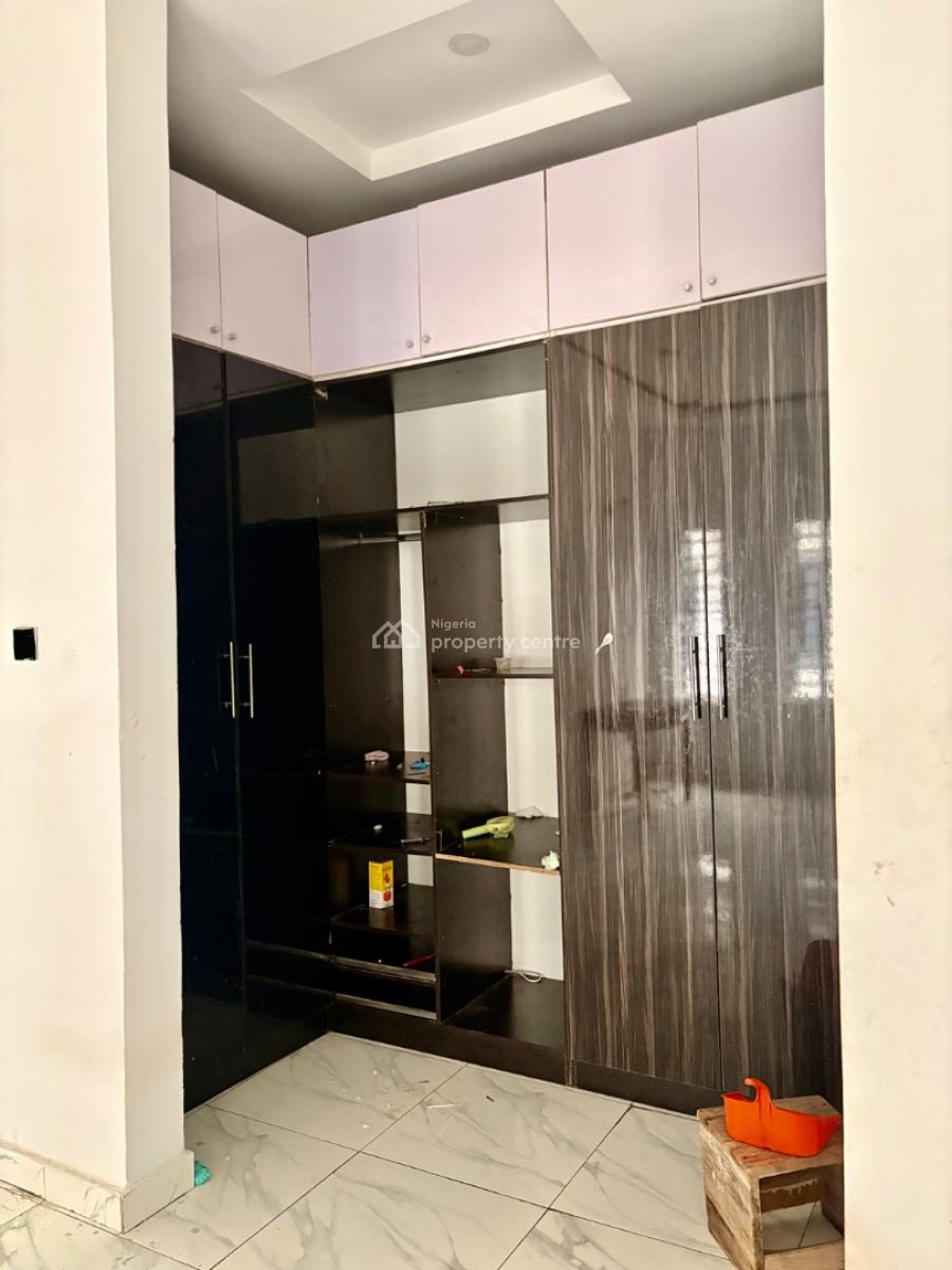 Luxury Masters Bedroom in Elite, Secure Estate, Lekki Conservation Road, Opposite Chevron, Lekki, Lagos, Flat / Apartment for Rent