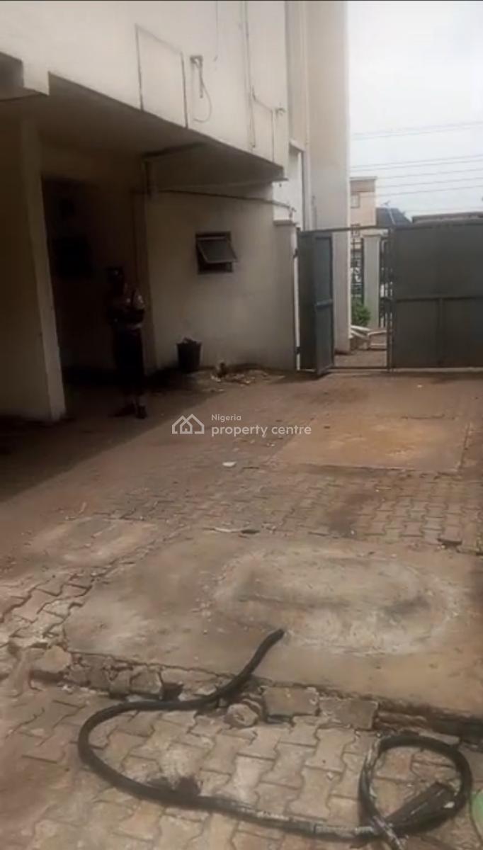 Solidly Built Two Storey Office Complex on 1000 Sqm, Ikorodu Road By Jibowu, Jibowu, Yaba, Lagos, Plaza / Complex / Mall for Sale