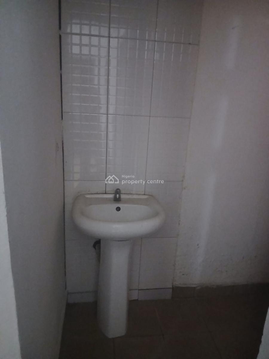 3 Bedroom Apartment Ground Flat, Sterling Heights Estate Kosofe, Alapere, Ketu, Lagos, House for Sale