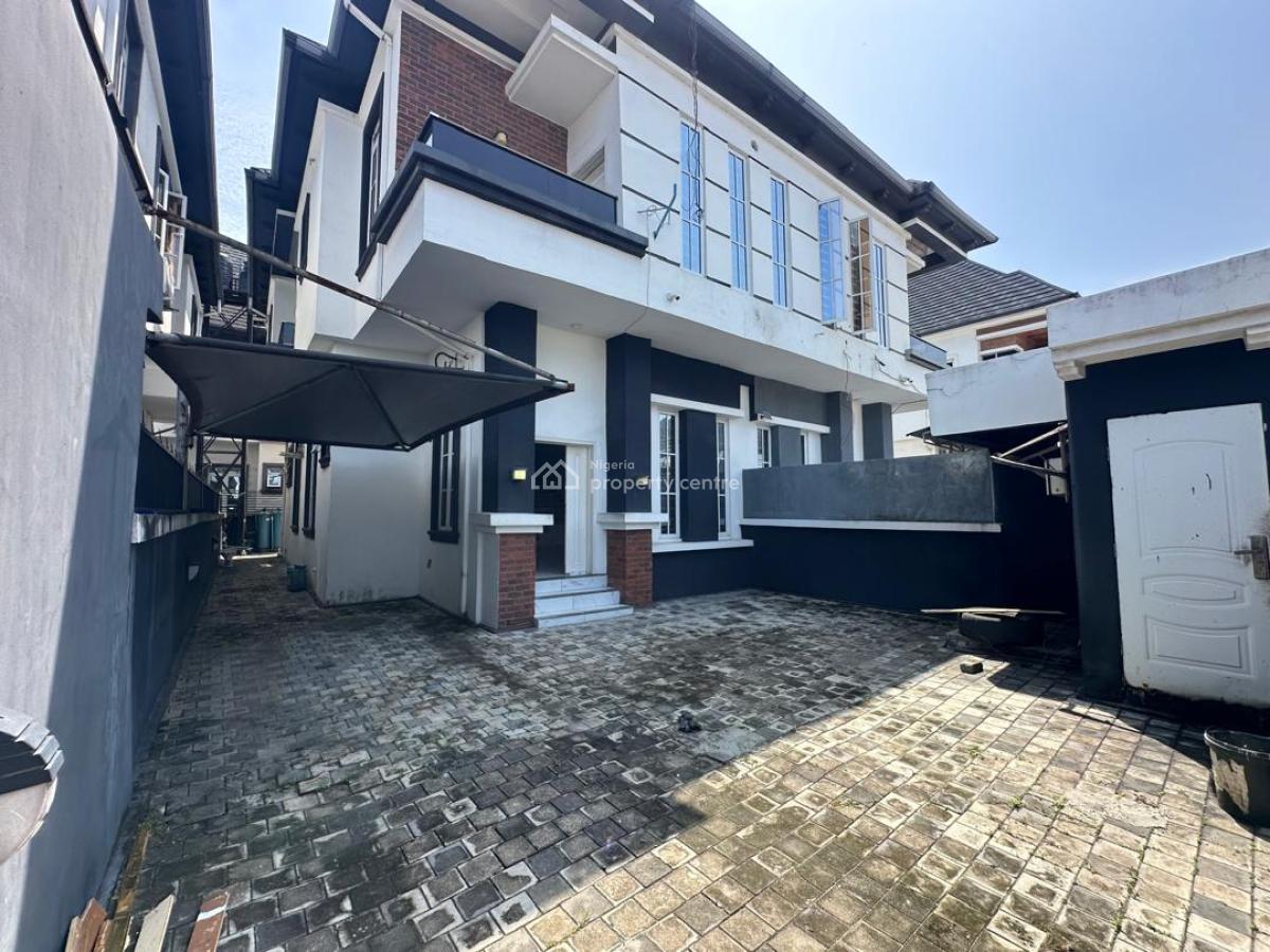 Fantastic 4 Bedroom Semi Detached Duplex with Bq, Chevron Drive, Lekki Expressway, Lekki, Lagos, Semi-detached Duplex for Rent
