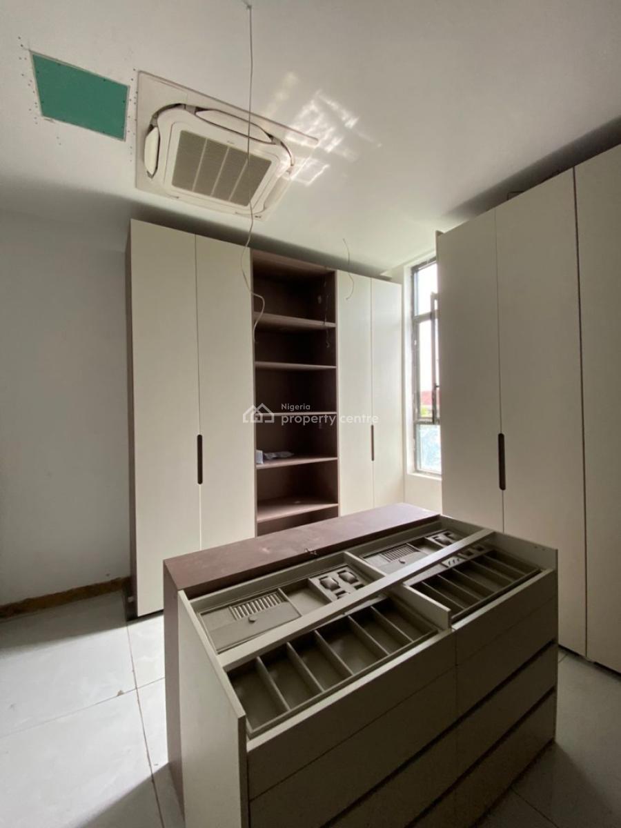 5 Bedroom Luxury Home with Swimming Pool and 2 Bq, Banana Island, Ikoyi, Lagos, Detached Duplex for Sale
