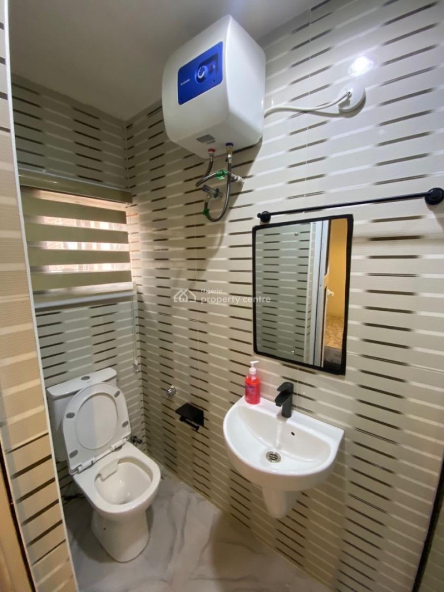 Luxury 1-bedroom Apartment with Private Cinema, Lekki Phase 1, Lekki, Lagos, Flat / Apartment Short Let