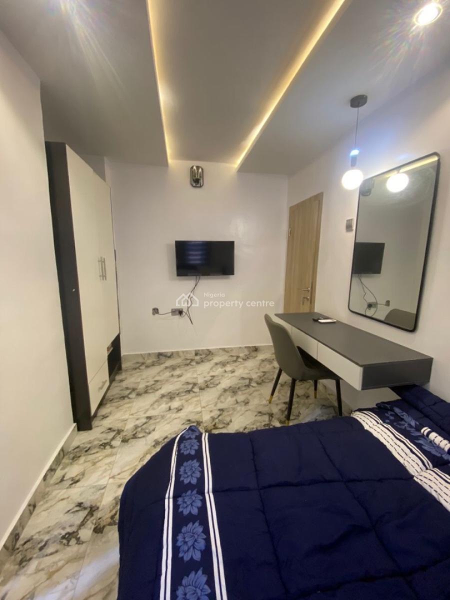 Luxury 1-bedroom Apartment with Private Cinema, Lekki Phase 1, Lekki, Lagos, Flat / Apartment Short Let