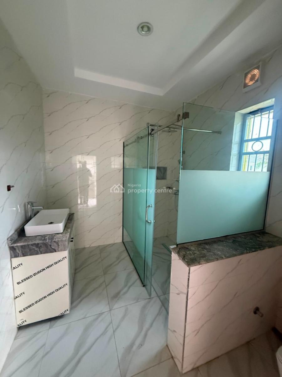 a Newly Built 4 Bedrooms Terrace Dublex with 2 Living Rooms & Bq, Guzape, Guzape District, Abuja, Terraced Duplex for Rent